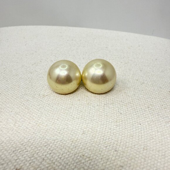 Vintage Double Pearl (Faux) Brooch Retro‎ Simple Dainty Classic - Picture 1 of 7